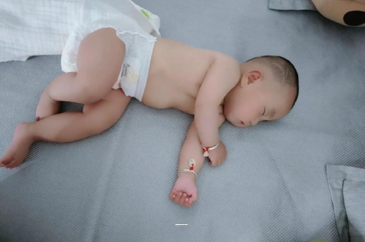 正定孕妇肚子一跳一跳